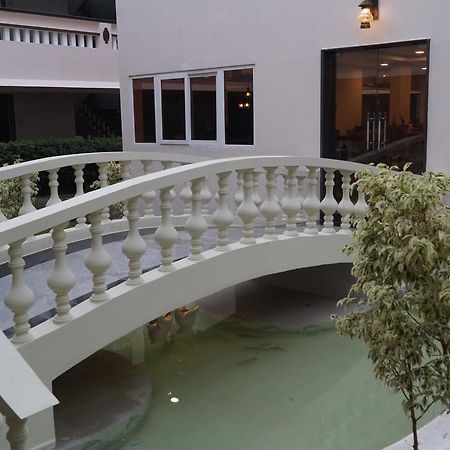 Athena Hotel Tiruvannāmalai Екстериор снимка