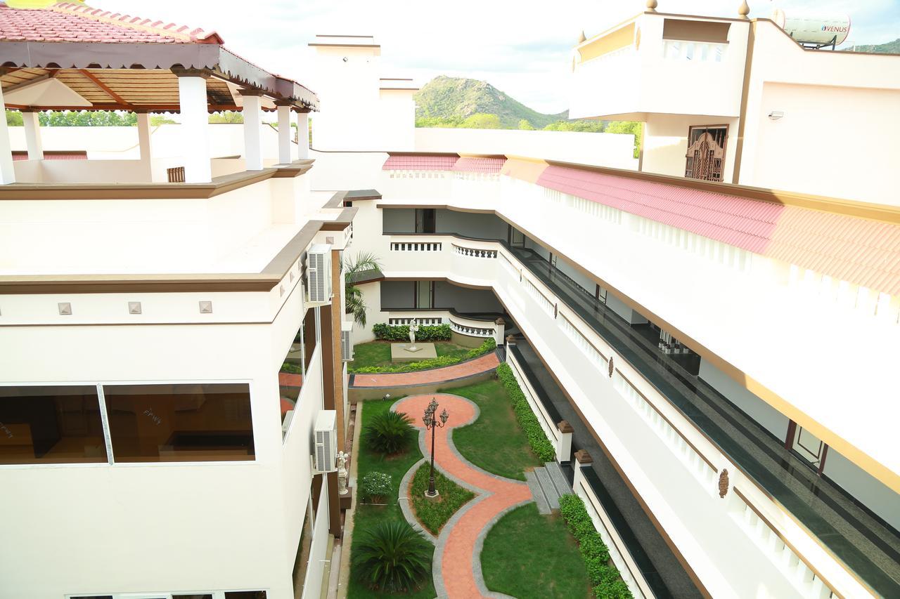 Athena Hotel Tiruvannāmalai Екстериор снимка