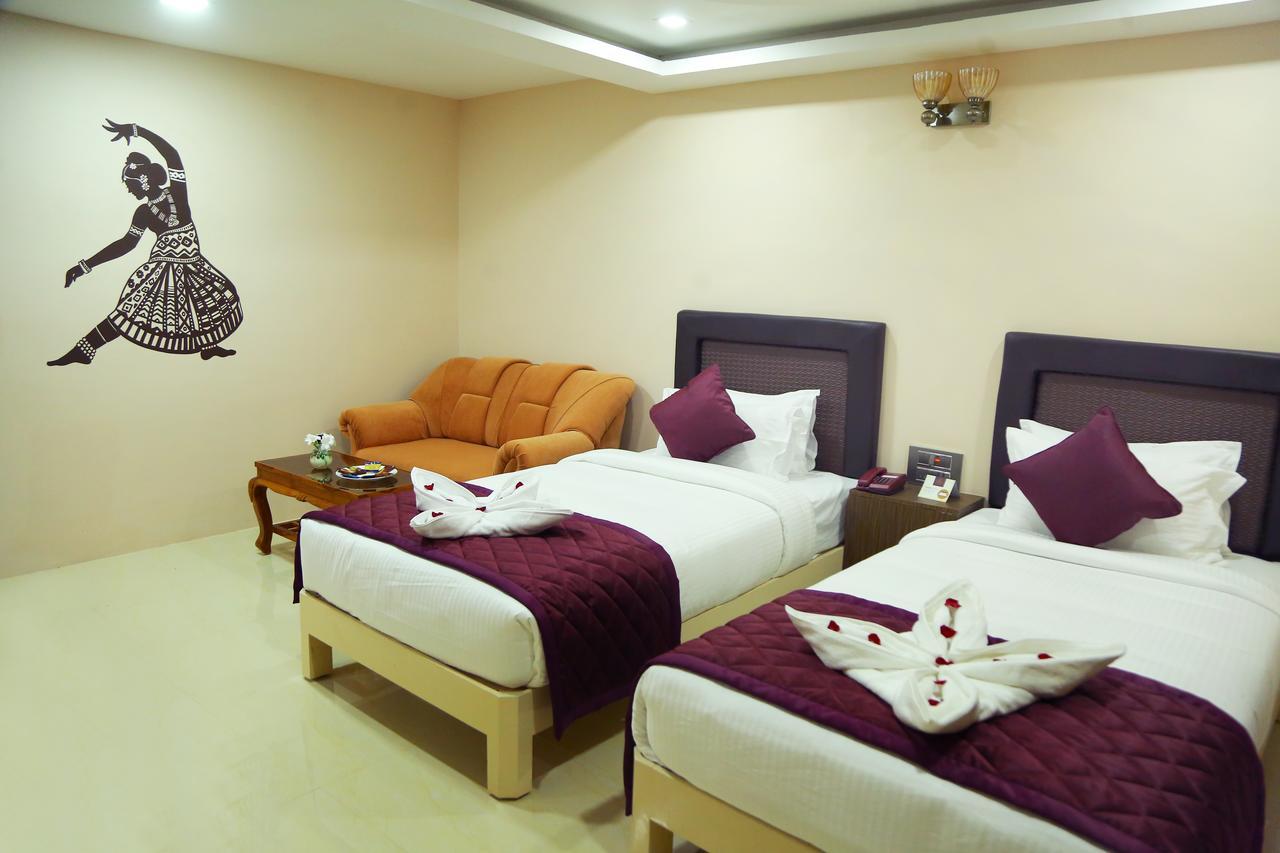 Athena Hotel Tiruvannāmalai Екстериор снимка